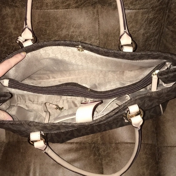 Michael Kors tote - Picture 5 of 5